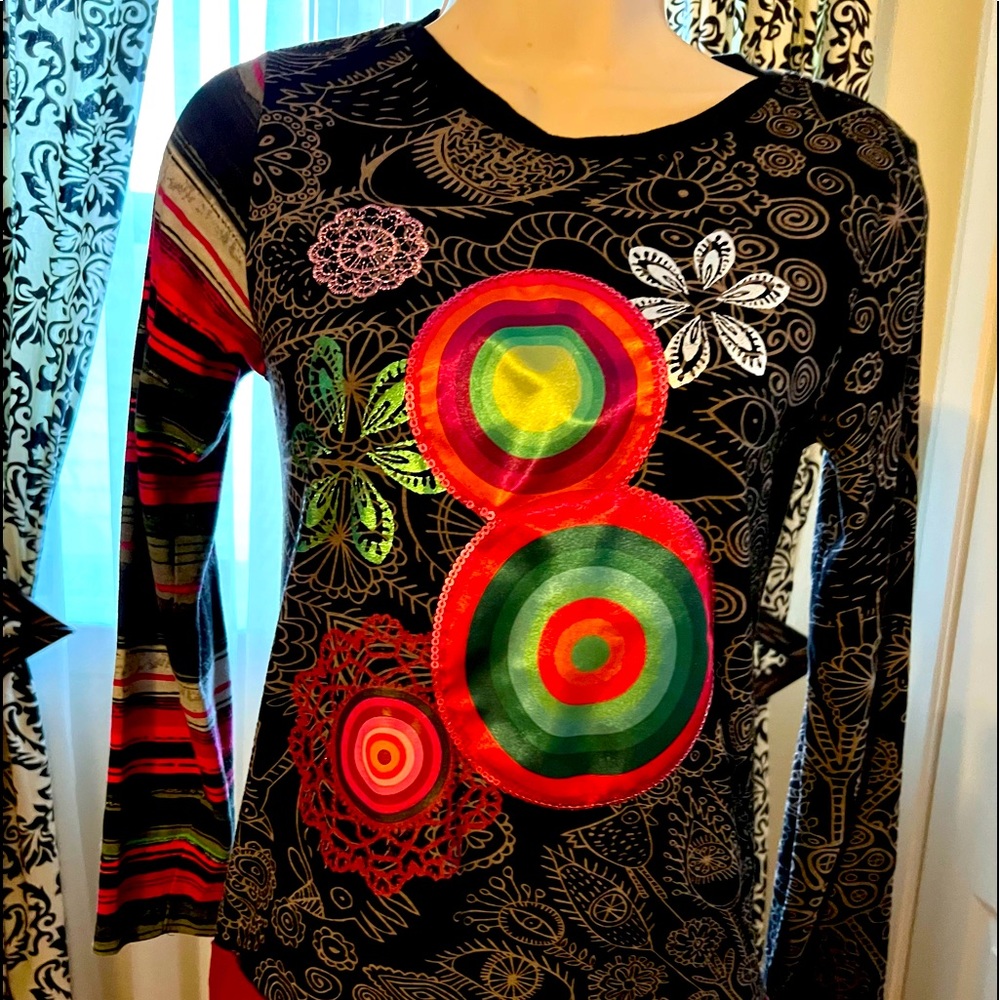 DESIGUAL BRIGHT COLORED TOP